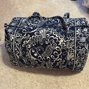 Vera Bradley Barrel Style Duffle Weekend Overnight Bag Tote
